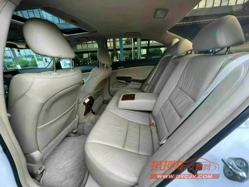 东莞12年本田雅阁4