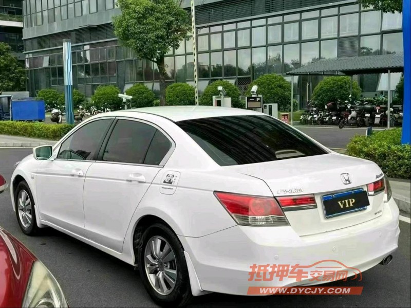 东莞12年本田雅阁8
