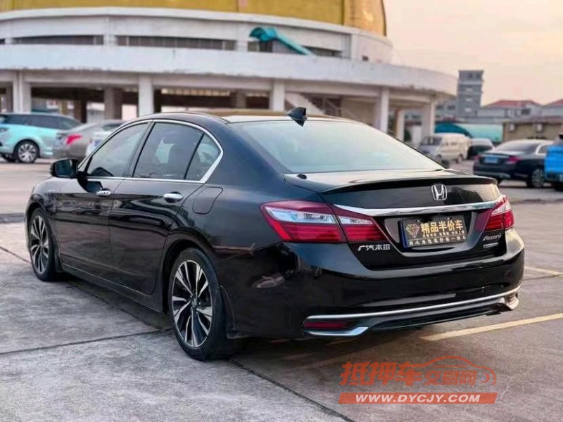 东莞18年本田雅阁7
