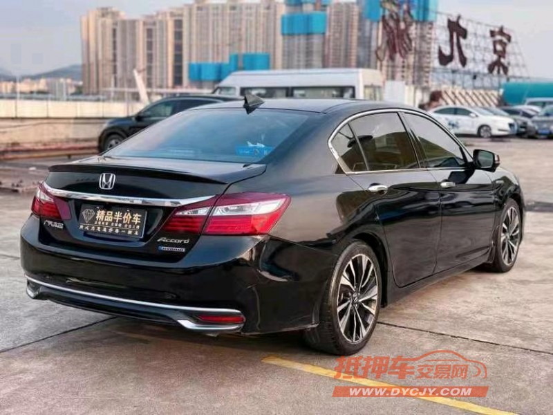 东莞18年本田雅阁8