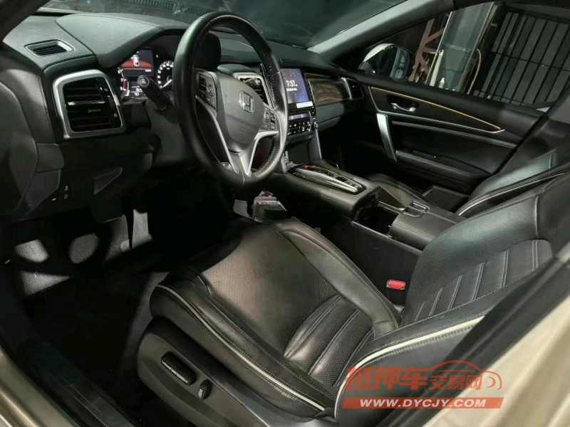 中山18年本田URV5