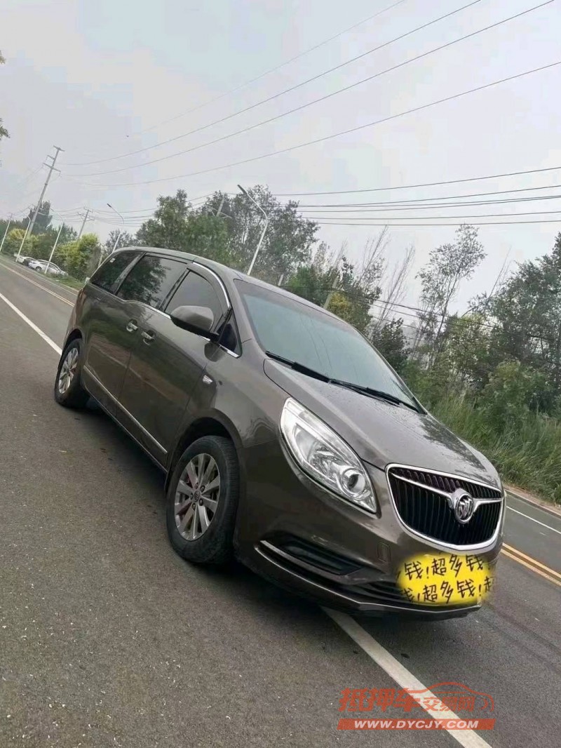 保定18年别克GL82