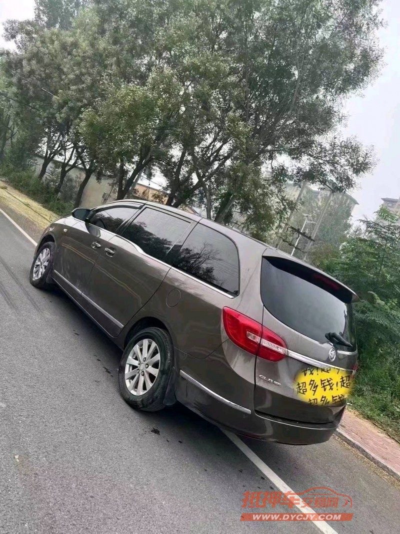 保定18年别克GL84