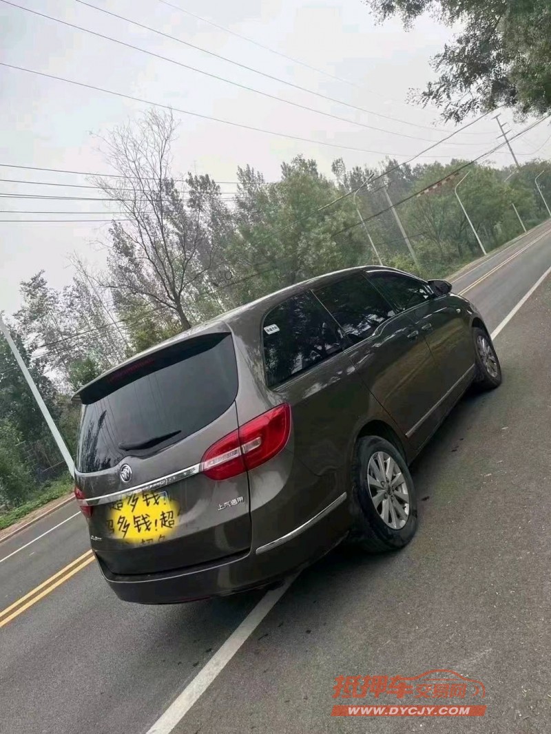 保定18年别克GL85