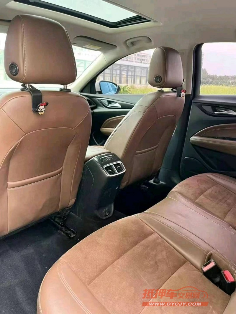 济宁19年别克君威5