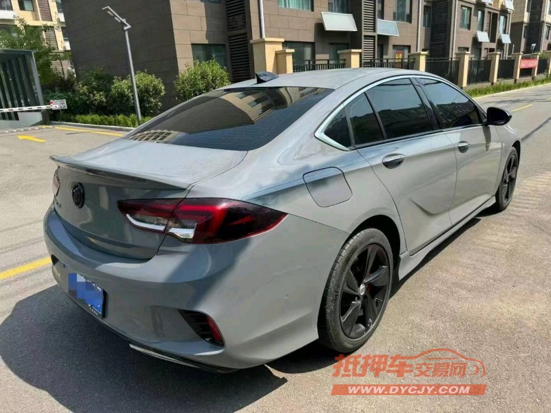 济宁20年别克君威8