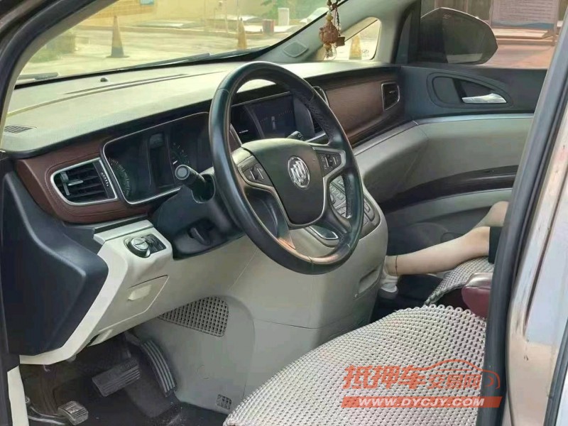 济宁15年别克GL84