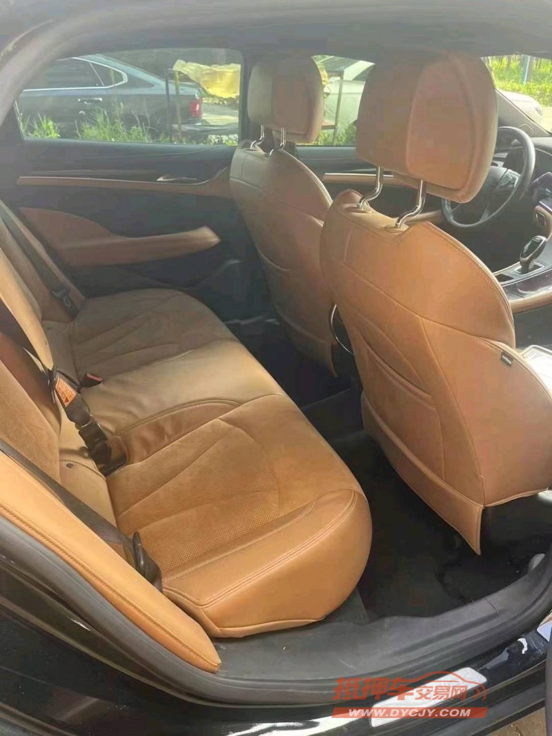 济南20年别克君越5