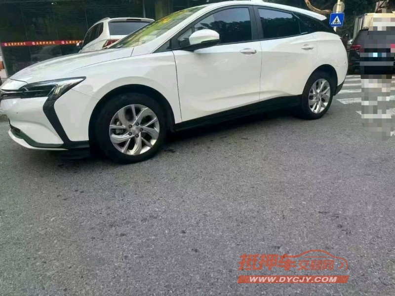 济宁24年别克微蓝2