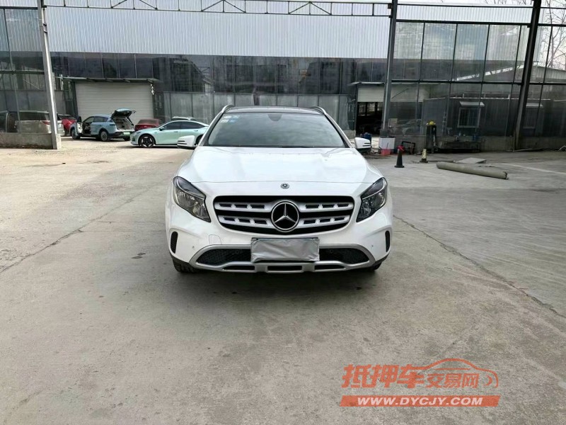徐州18年奔驰GLA1