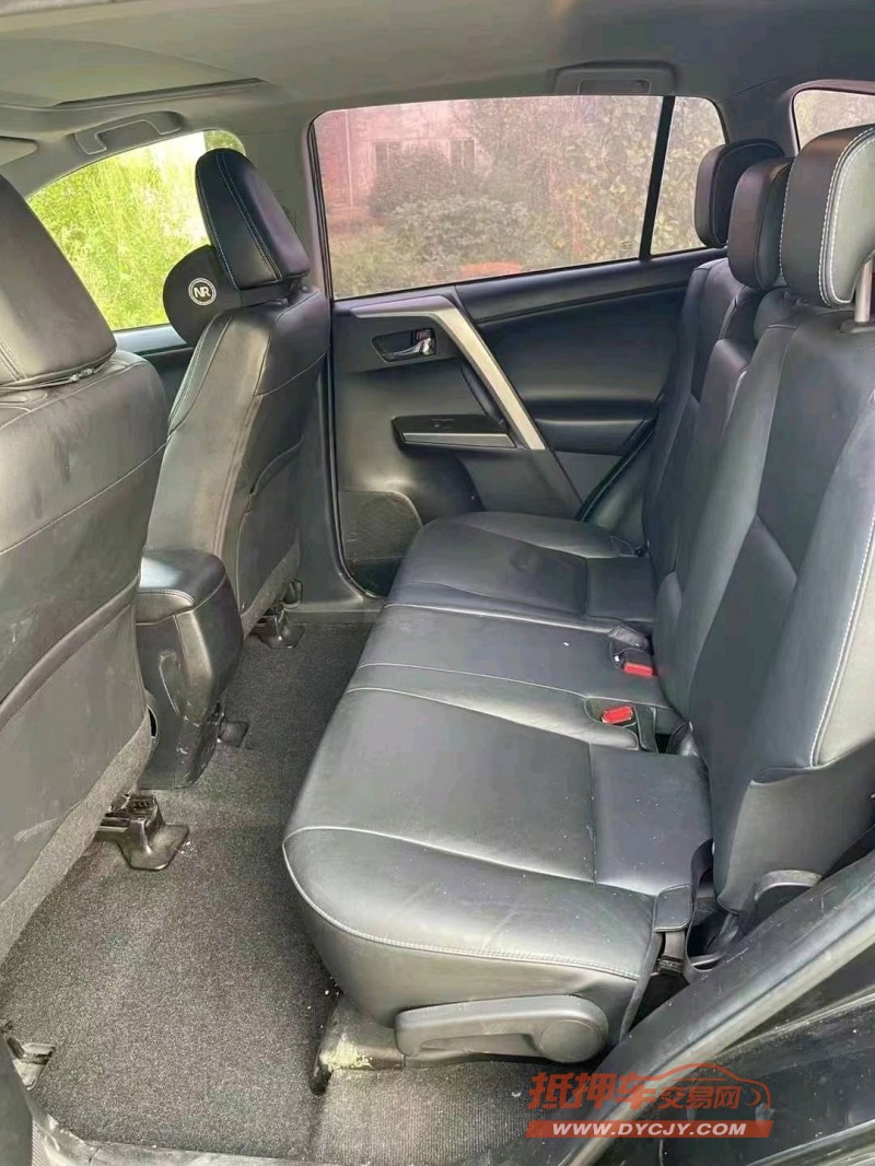 泰安19年豐田RAV4榮放8