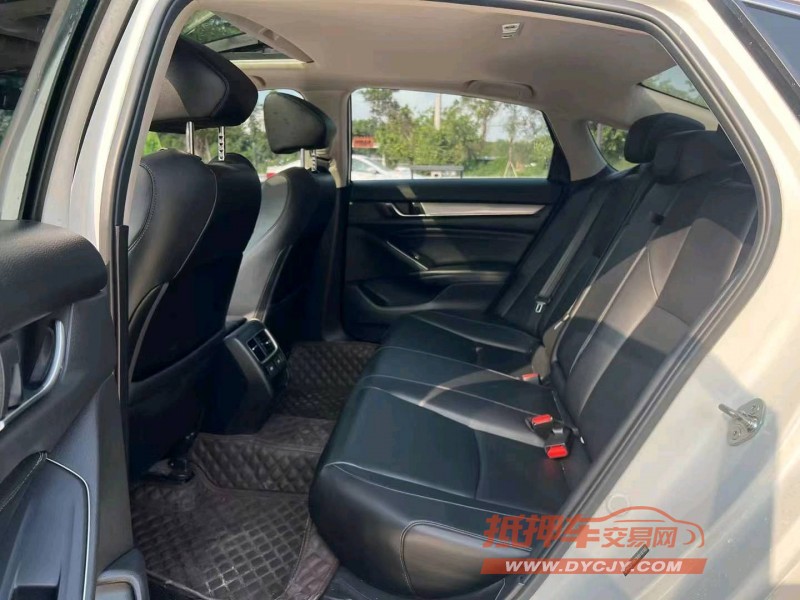 汕头21年本田雅阁6