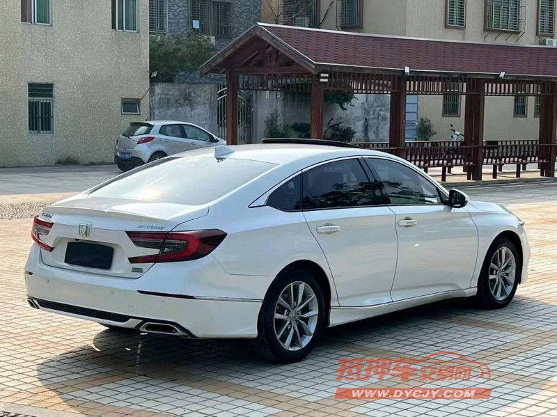 汕头21年本田雅阁8