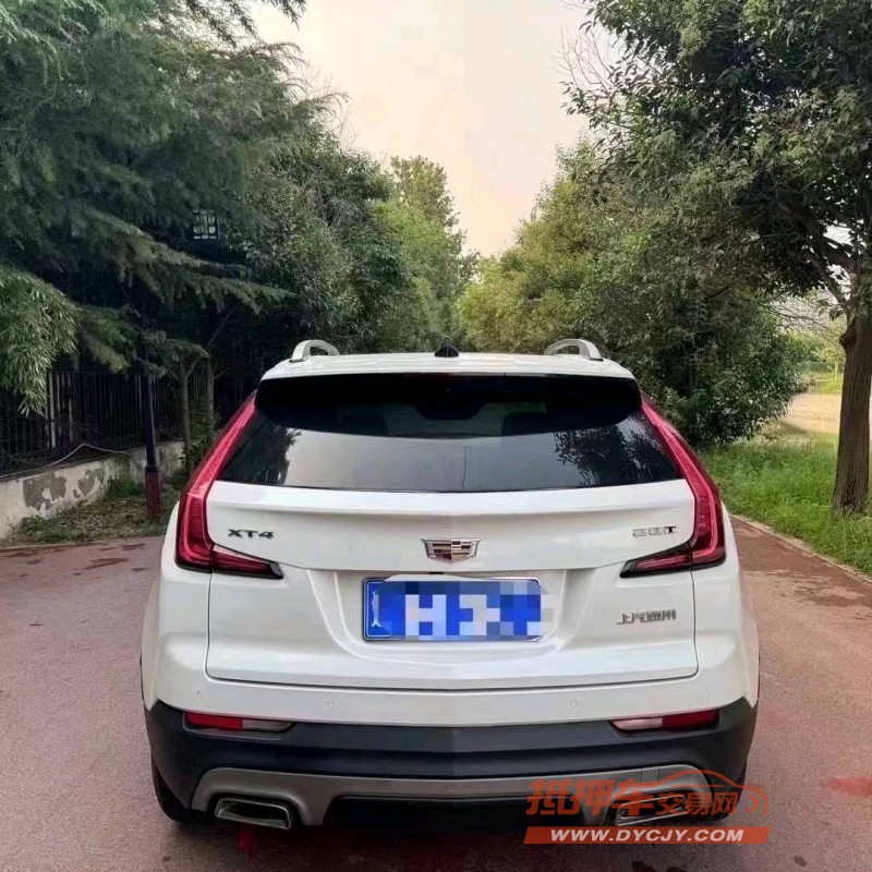 济宁19年凯迪拉克XT44