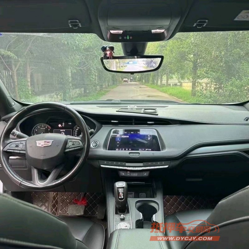 济宁19年凯迪拉克XT48