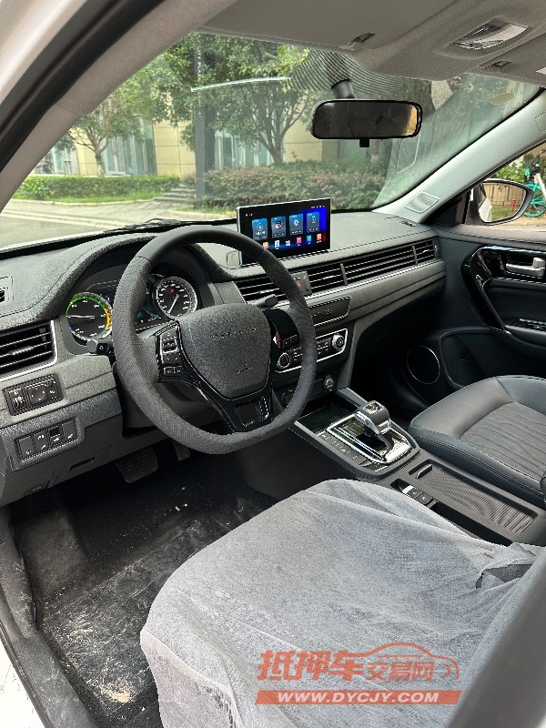 成都24年东风S60EV6