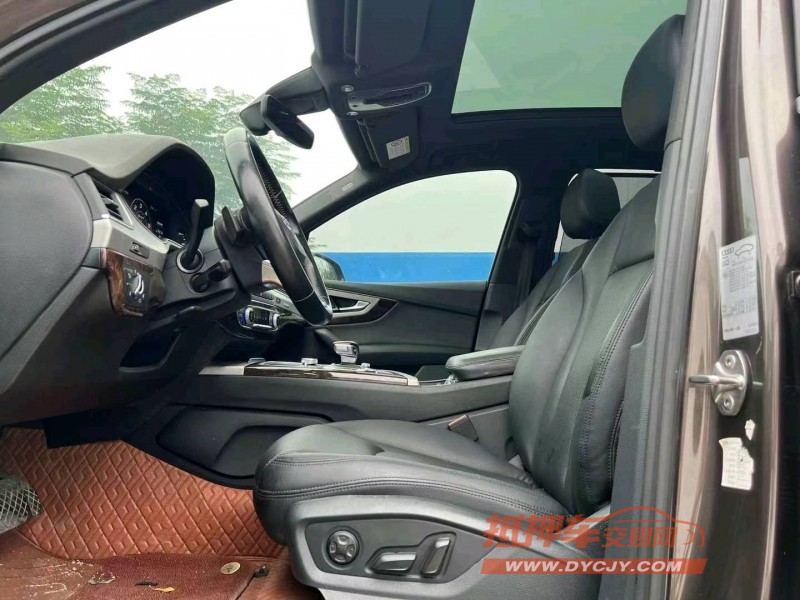 济南17年奥迪Q78