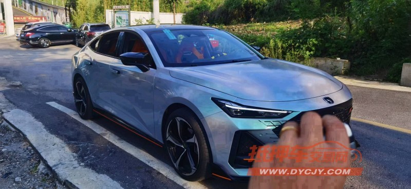 黔南23年長安汽車UNI-V3