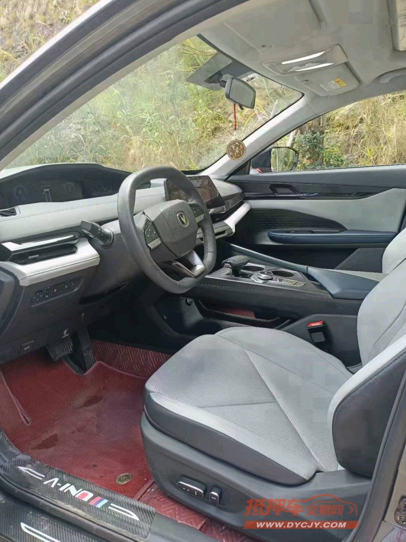 铜仁23年长安汽车UNI-V2