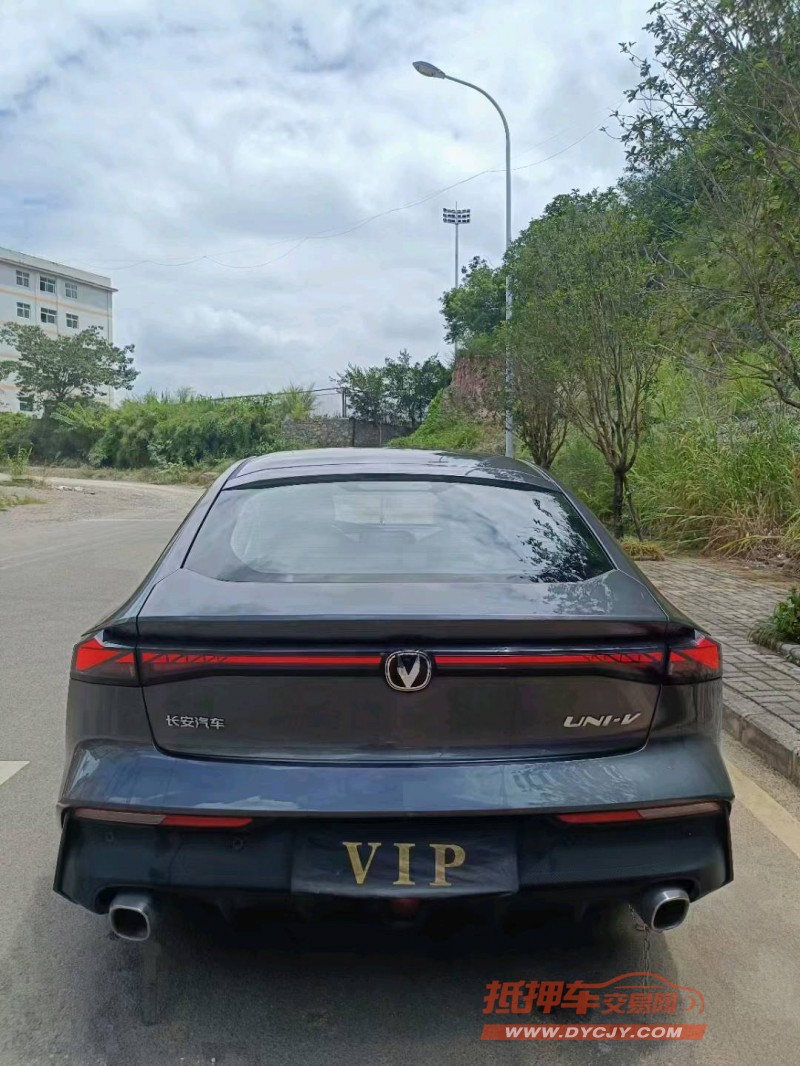 铜仁23年长安汽车UNI-V3