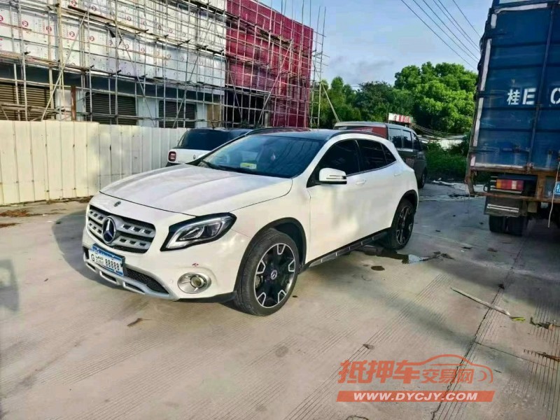 桂林17年奔馳GLA7