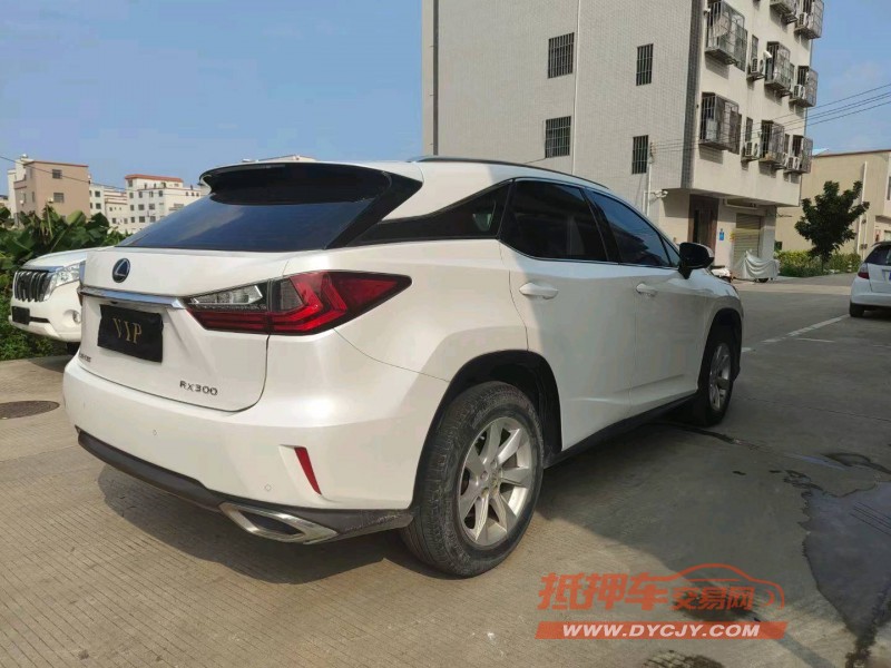 中山17年雷克萨斯RX5