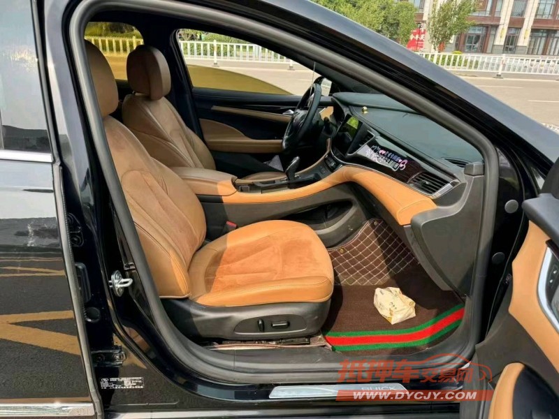 济宁17年别克君越6