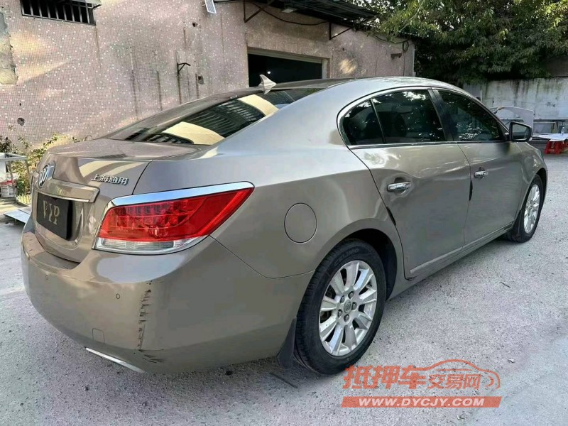 东莞13年别克君越8