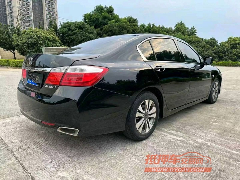 东莞15年本田雅阁8