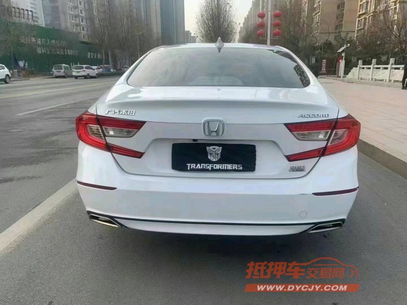 青岛18年本田雅阁2