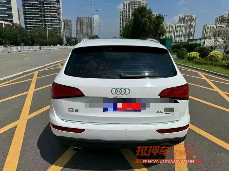 济宁16年奥迪Q59