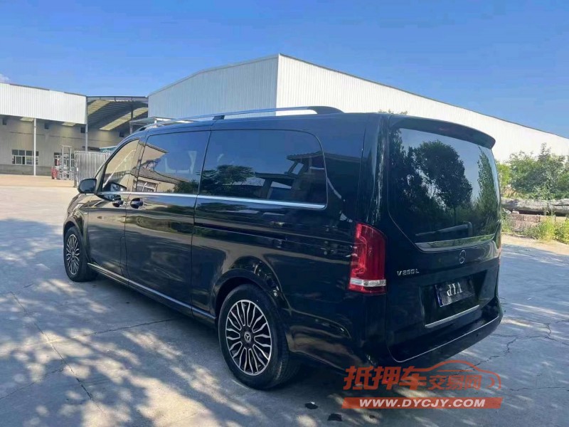 徐州20年奔驰V5