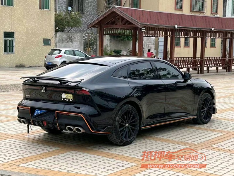 汕头23年长安汽车UNI-V8