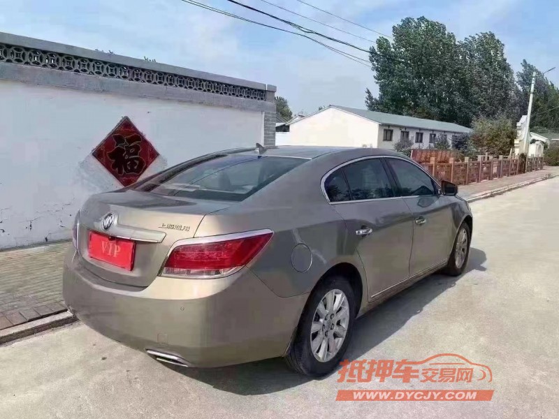 青岛13年别克君越8