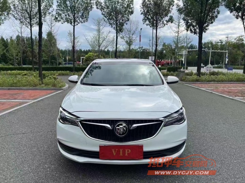 青岛19年别克英朗1