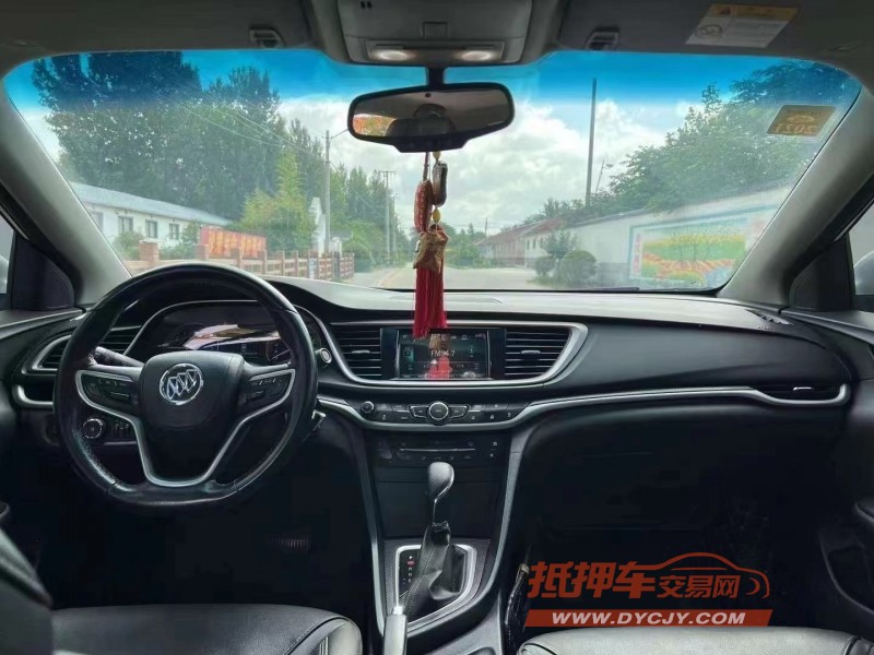 青岛19年别克英朗4