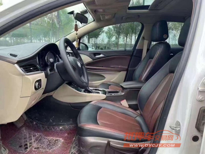 青岛17年别克威朗5