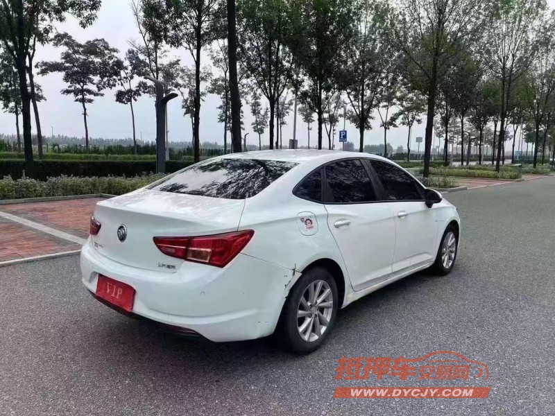 青岛17年别克威朗7