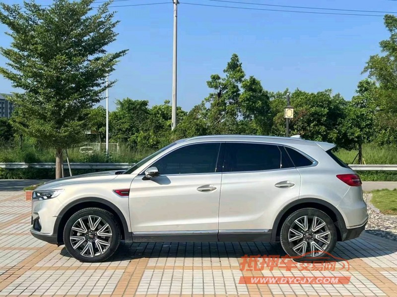 汕头22年红旗HS53