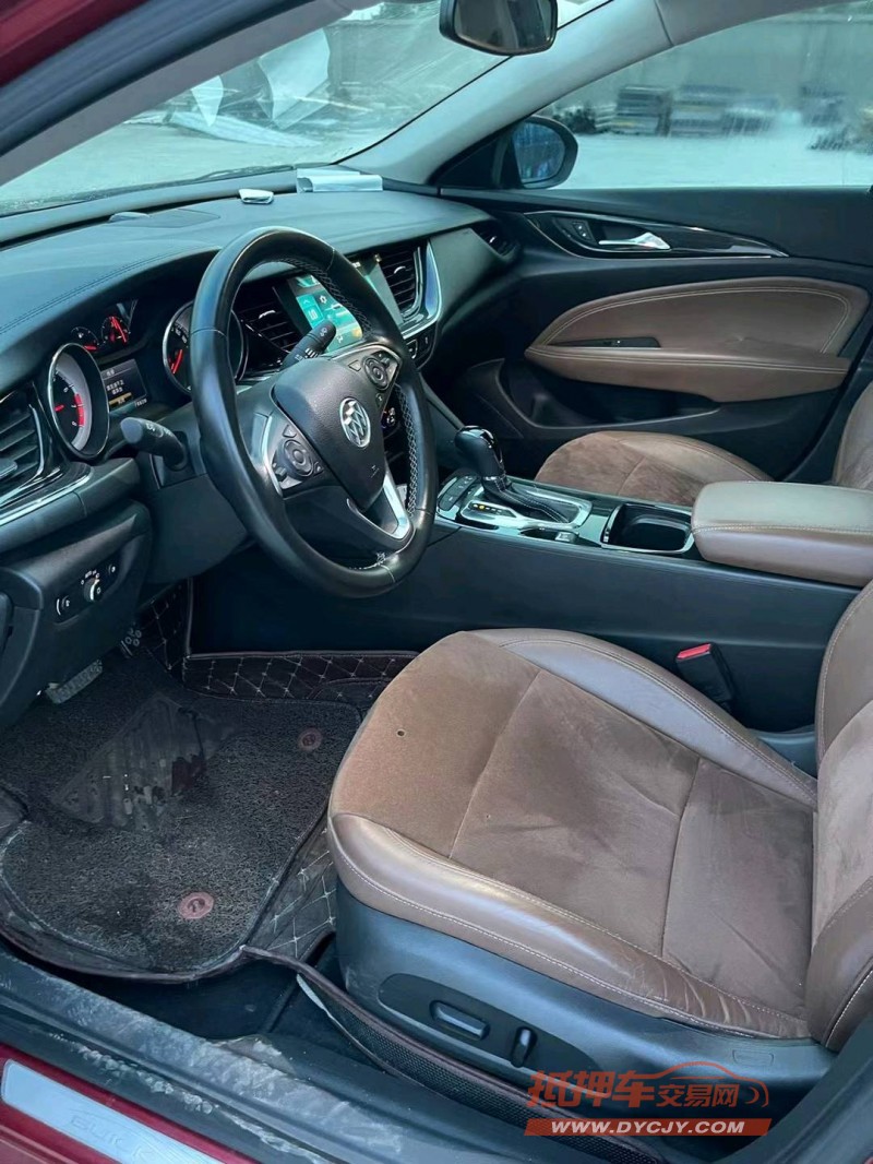 徐州17年别克君威8