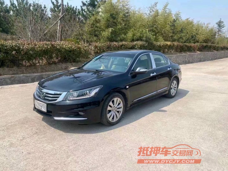 青岛13年本田雅阁5