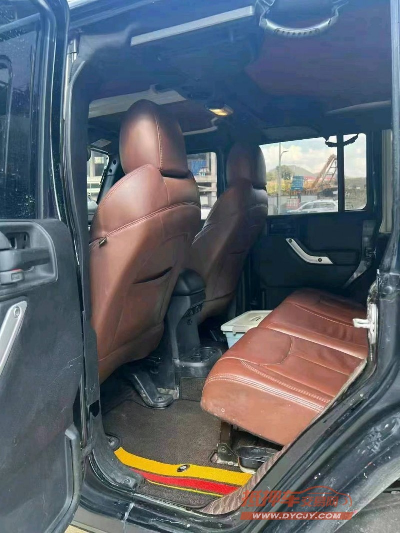 重庆15年Jeep牧马人4