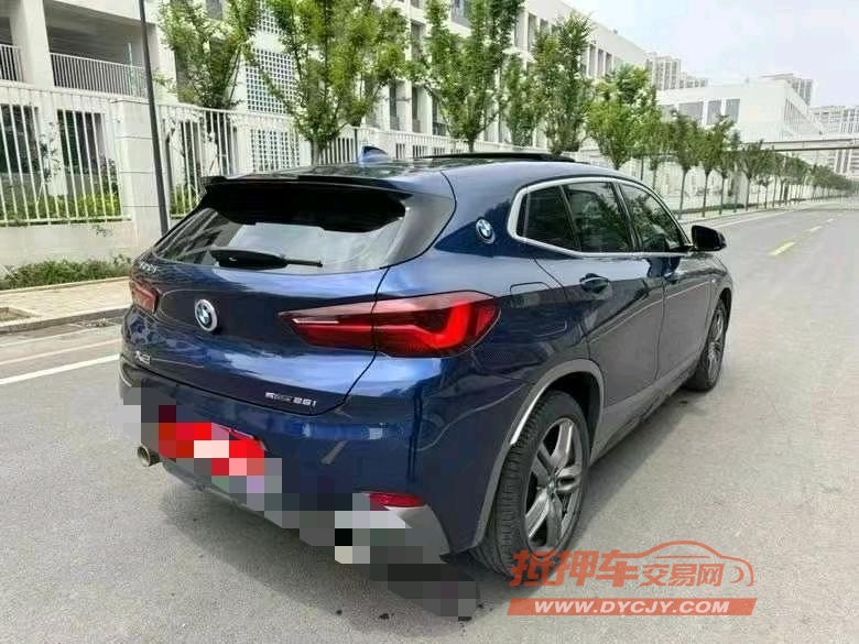 济宁21年宝马X28