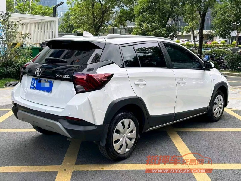 清遠22年豐田YARiS L 致炫4