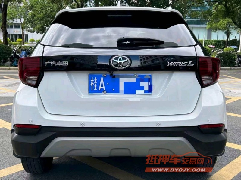清遠22年豐田YARiS L 致炫5
