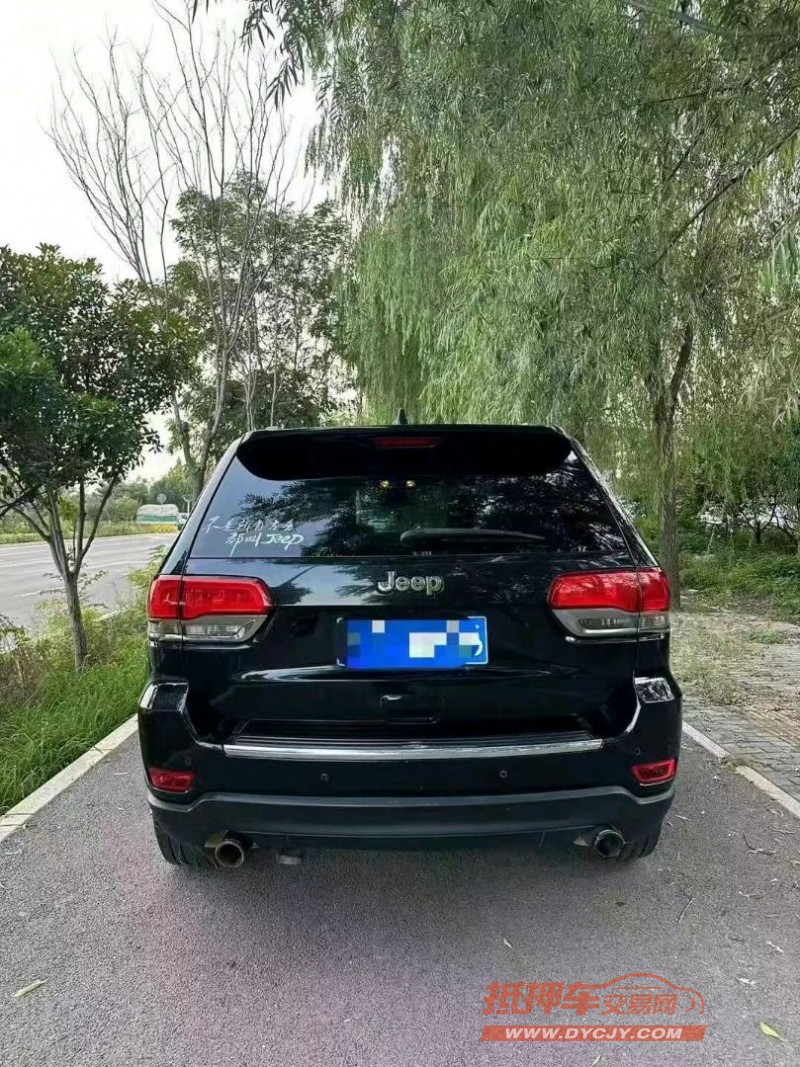 济宁16年Jeep大切诺基9