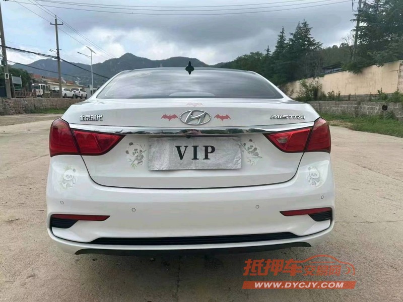 潍坊19年现代名图9