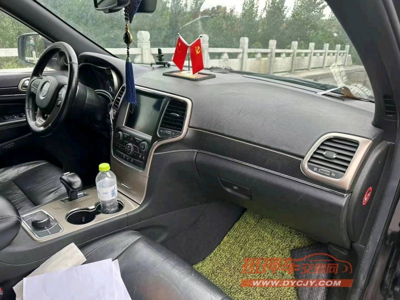 淄博14年Jeep大切诺基4