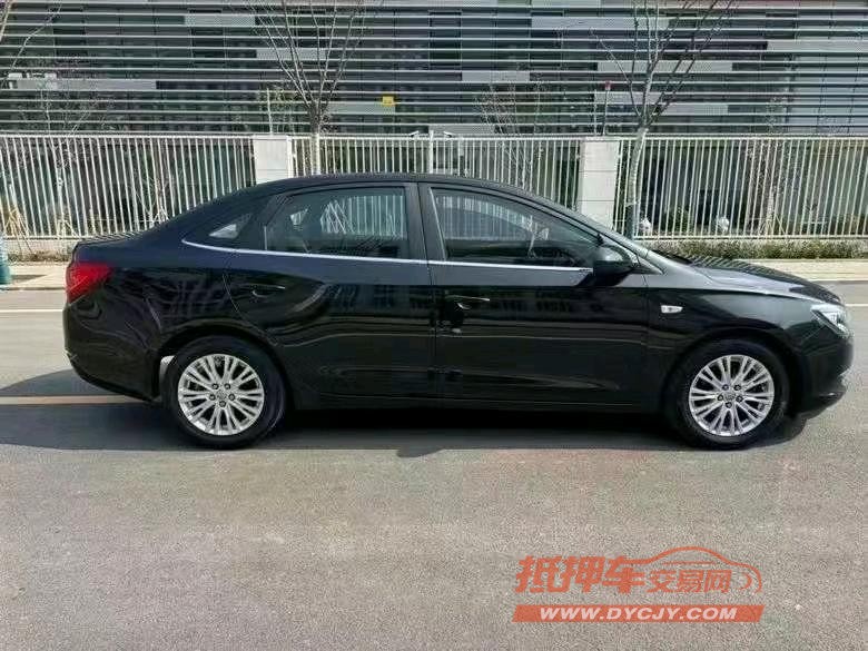 济宁17年别克英朗3