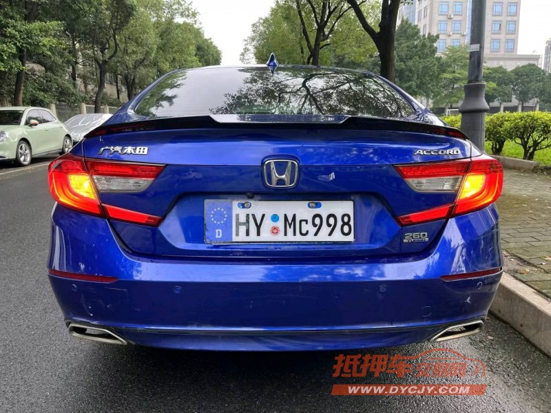 东莞18年本田雅阁9